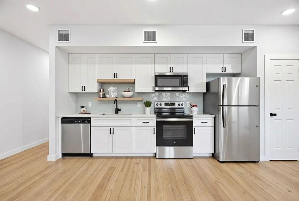 7625 De Priest Street D, Houston, TX 77088