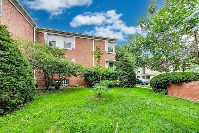 6555 N Damen Avenue 2, Chicago, IL 60645