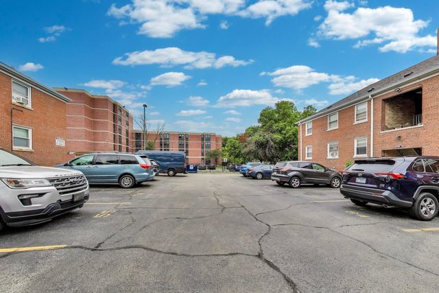 6555 N Damen Avenue 2, Chicago, IL 60645