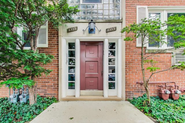 6555 N Damen Avenue 2, Chicago, IL 60645