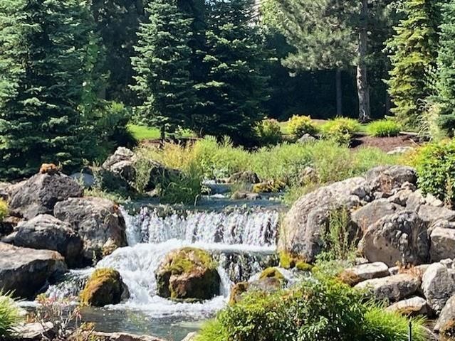 825 E Lakeview Ln, Spokane, WA 99208