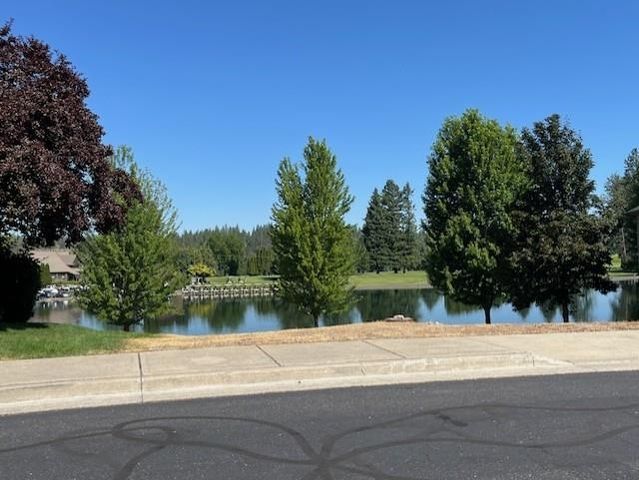 825 E Lakeview Ln, Spokane, WA 99208