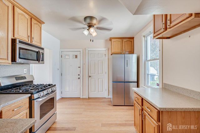 285 Durham Avenue, Metuchen, NJ 08840