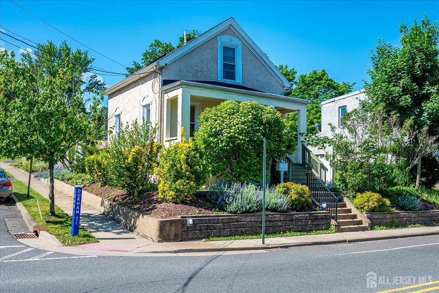 285 Durham Avenue, Metuchen, NJ 08840
