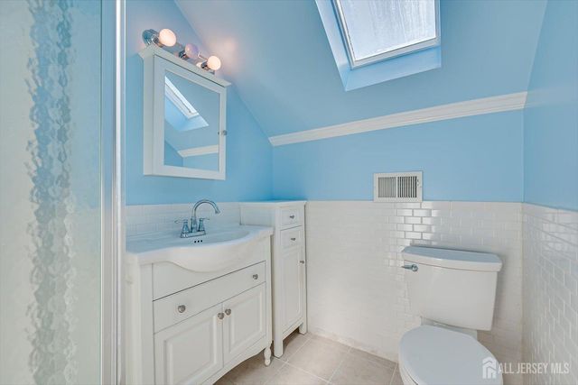 285 Durham Avenue, Metuchen, NJ 08840