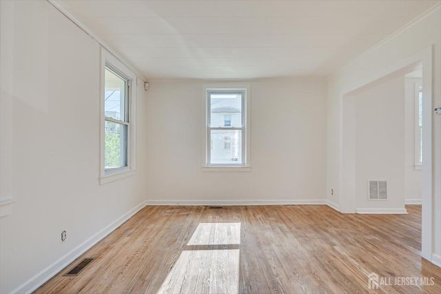 285 Durham Avenue, Metuchen, NJ 08840