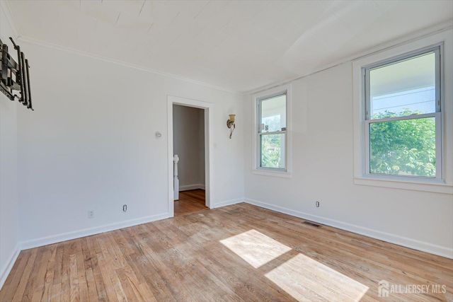 285 Durham Avenue, Metuchen, NJ 08840