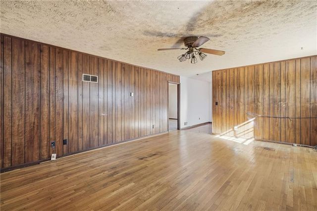 2272 Stoney Ford NE Drive, Marietta, GA 30066