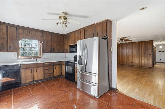 2272 Stoney Ford NE Drive, Marietta, GA 30066