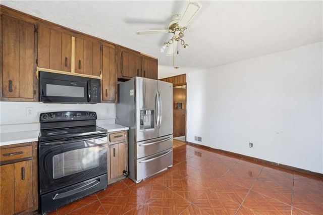 2272 Stoney Ford NE Drive, Marietta, GA 30066