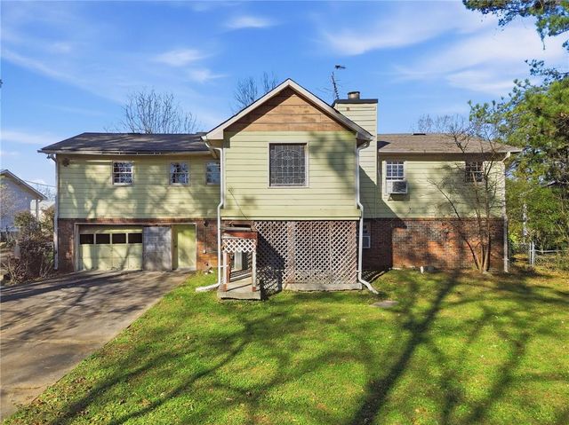 2272 Stoney Ford NE Drive, Marietta, GA 30066