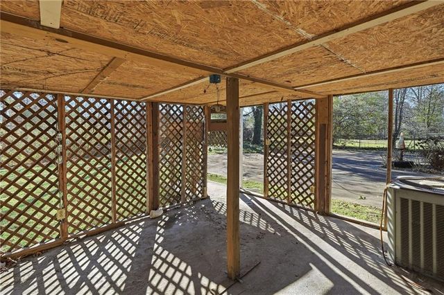 2272 Stoney Ford NE Drive, Marietta, GA 30066