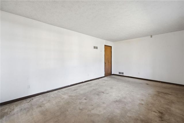 2272 Stoney Ford NE Drive, Marietta, GA 30066