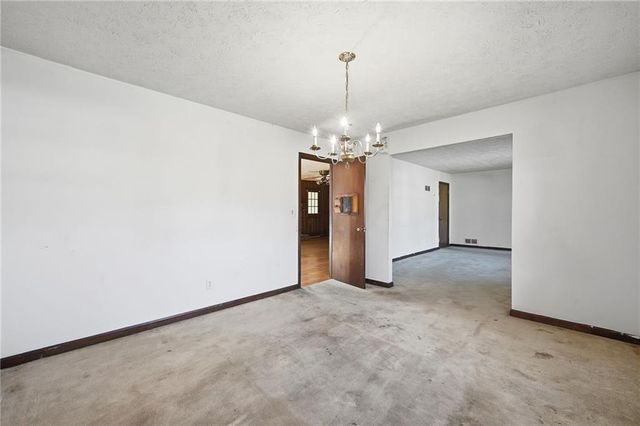 2272 Stoney Ford NE Drive, Marietta, GA 30066