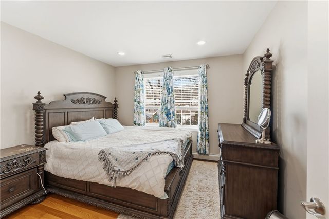 18 Anama Avenue, East Providence, RI 02916