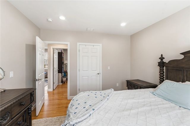 18 Anama Avenue, East Providence, RI 02916