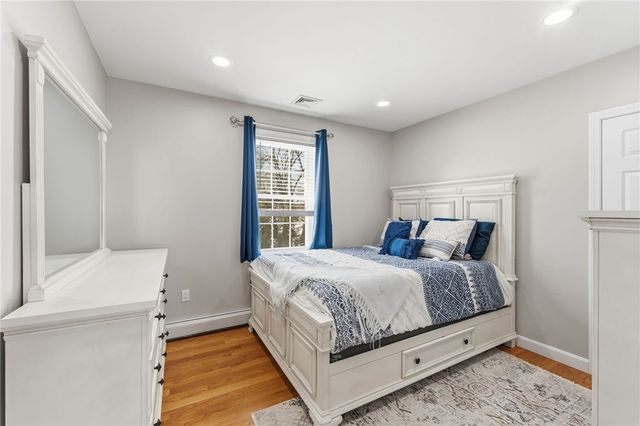 18 Anama Avenue, East Providence, RI 02916