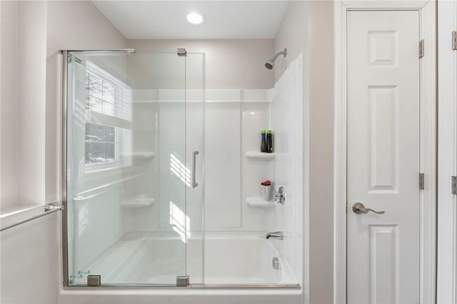 18 Anama Avenue, East Providence, RI 02916