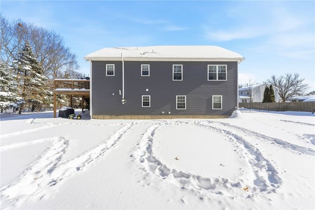 18 Anama Avenue, East Providence, RI 02916