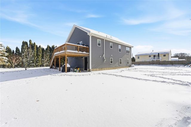 18 Anama Avenue, East Providence, RI 02916