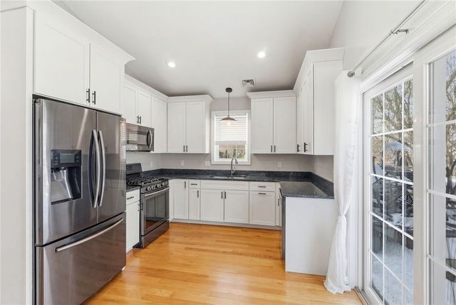 18 Anama Avenue, East Providence, RI 02916