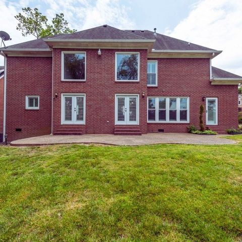 108 Country Hills Dr, Hendersonville, TN 37075