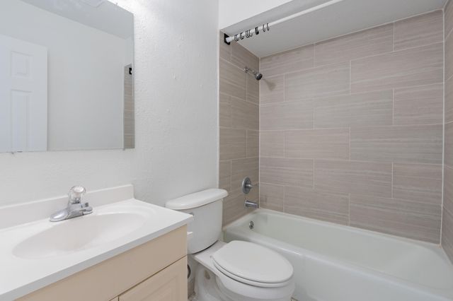 9459 SW 76th Street R8, Miami, FL 33173