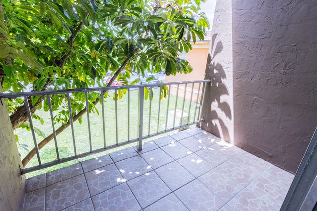 9459 SW 76th Street R8, Miami, FL 33173