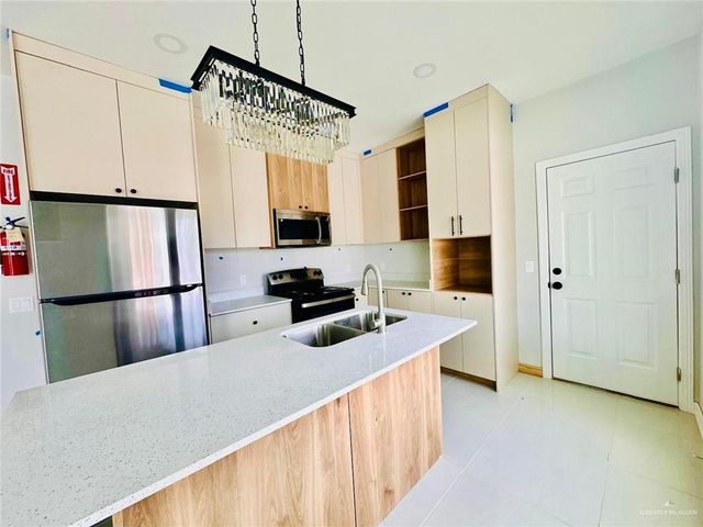 4305 Heron Avenue 7, Mcallen, TX 78504