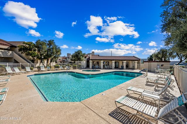 2020 W UNION HILLS Drive 211, Phoenix, AZ 85027