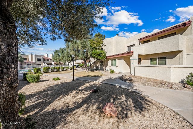 2020 W UNION HILLS Drive 211, Phoenix, AZ 85027