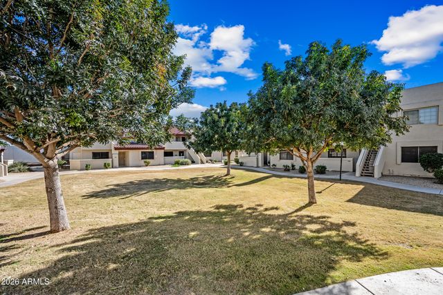 2020 W UNION HILLS Drive 211, Phoenix, AZ 85027