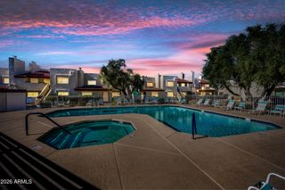 2020 W UNION HILLS Drive 211, Phoenix, AZ 85027