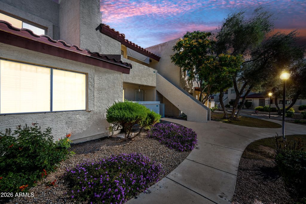 2020 W UNION HILLS Drive 211, Phoenix, AZ 85027 — photo 2