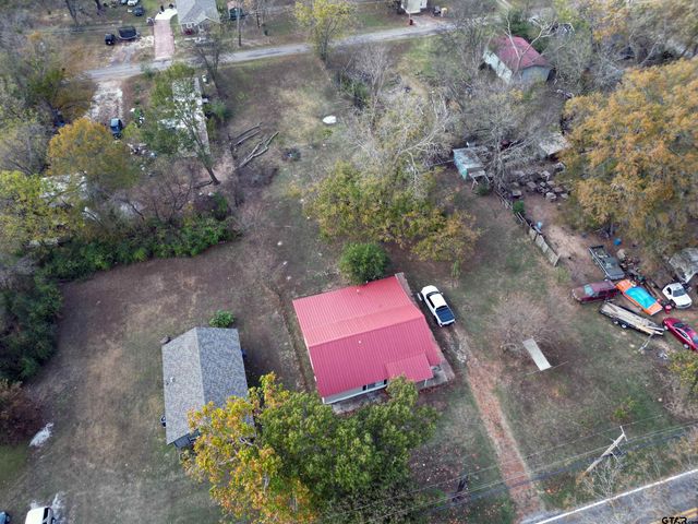 215 Cleveland, Winfield, TX 75493