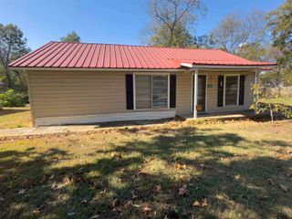 215 Cleveland, Winfield, TX 75493