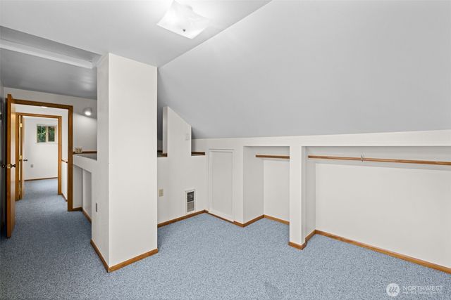 5246 Yearley Drive NE, Olympia, WA 98516