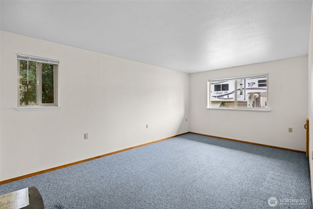 5246 Yearley Drive NE, Olympia, WA 98516