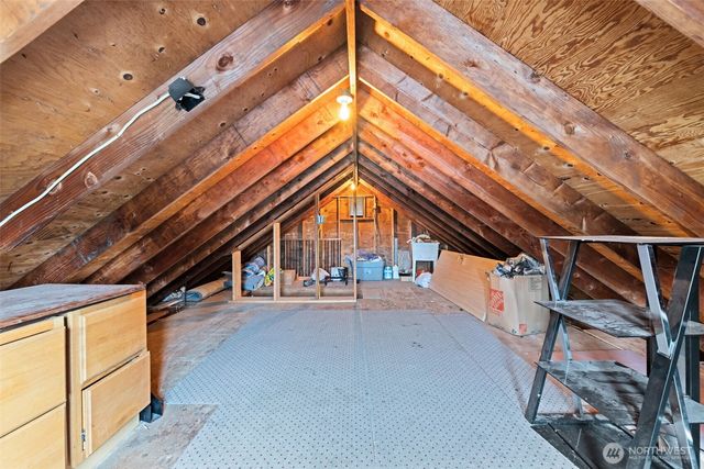 5246 Yearley Drive NE, Olympia, WA 98516