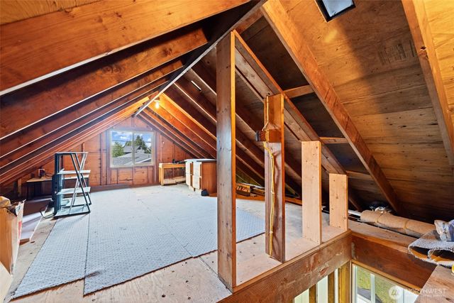 5246 Yearley Drive NE, Olympia, WA 98516