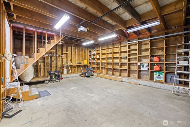 5246 Yearley Drive NE, Olympia, WA 98516