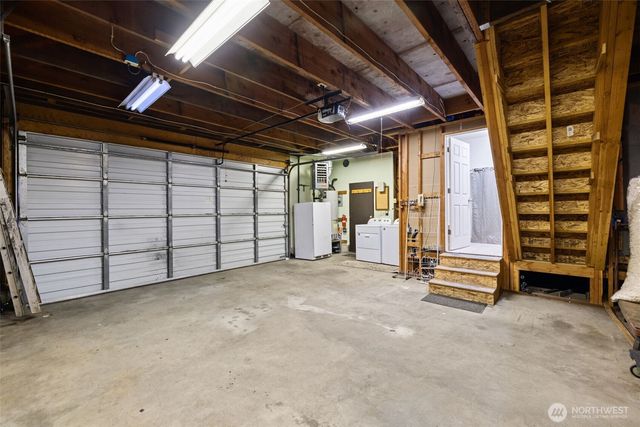 5246 Yearley Drive NE, Olympia, WA 98516