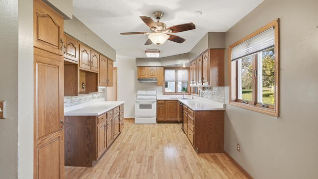 309 E Iowa Street, Elmore, MN 56027