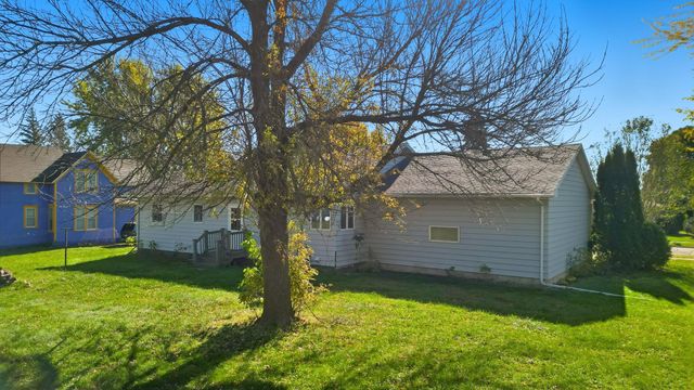 309 E Iowa Street, Elmore, MN 56027