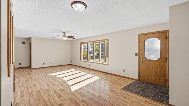 309 E Iowa Street, Elmore, MN 56027