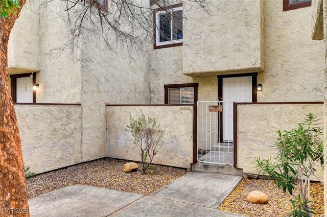 5023 Spencer Street B, Las Vegas, NV 89119