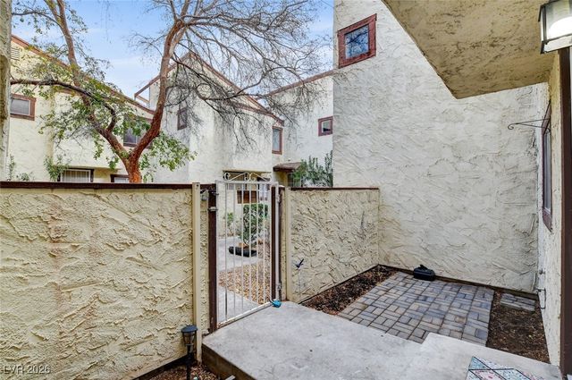 5023 Spencer Street B, Las Vegas, NV 89119