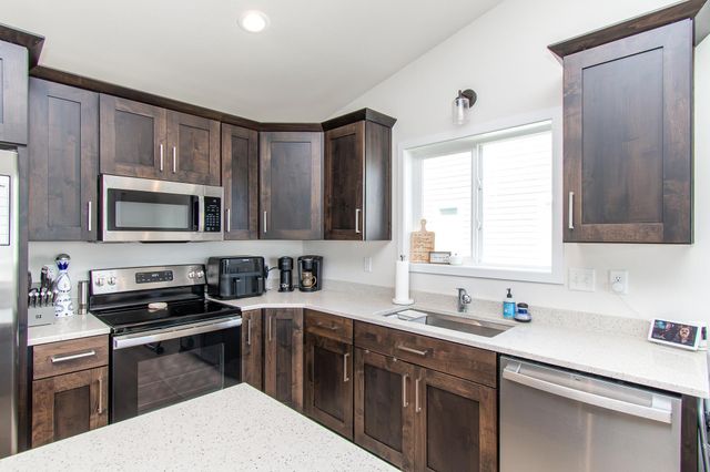 6608 27th Street S, Fargo, ND 58104