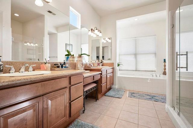 27051 Toyon Ridge Trail, Valley Center, CA 92082