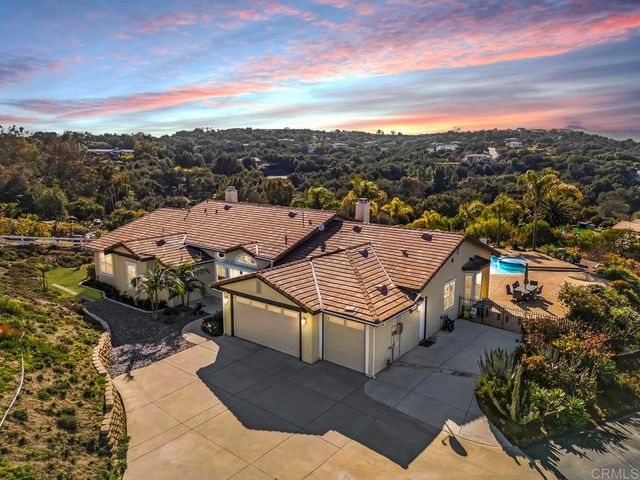 27051 Toyon Ridge Trail, Valley Center, CA 92082